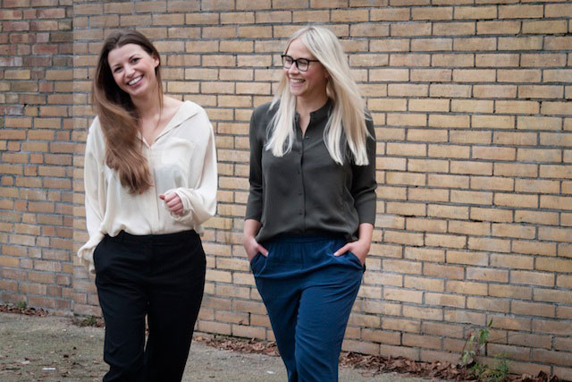 Bild: Die EDITION F-Gründerinnen Nora-Vanessa Wohlert (links) und Susann Hoffmann (rechts).  Fotografin: Carolin Weinkopf (www.carolinweinkopf.de)