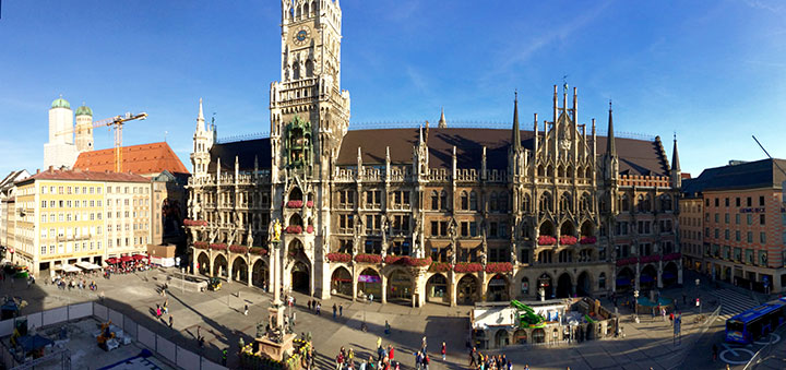 Blick auf den Marienplatz (vom Presseclub München)